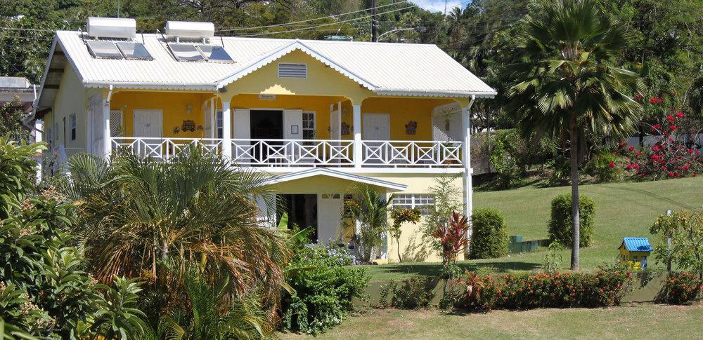 Beachcombers Hotel Saint Vincent Exterior photo