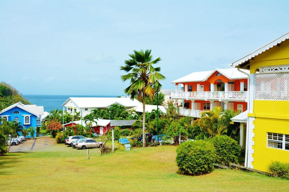 Beachcombers Hotel Saint Vincent Exterior photo